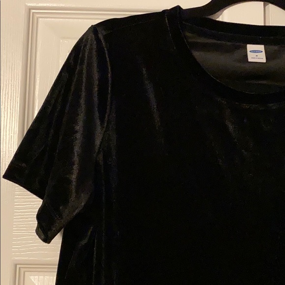 Old navy velvet top - Picture 2 of 3